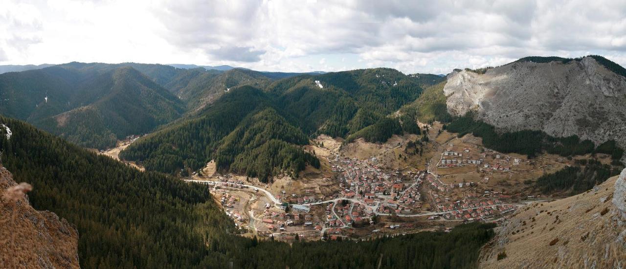Къща Край Реката - Триград Bagian luar foto